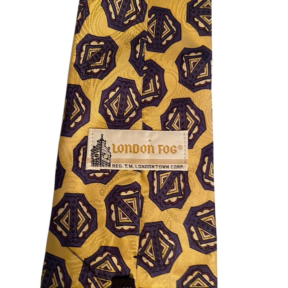 London Fog Mens Silk Tie Yellow Purple Geometric Medallion Italian Fabric USA
